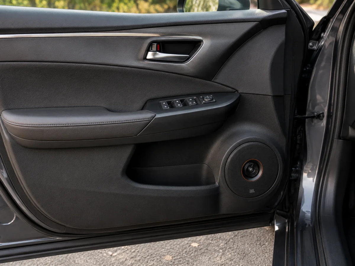 JBL Club 64C